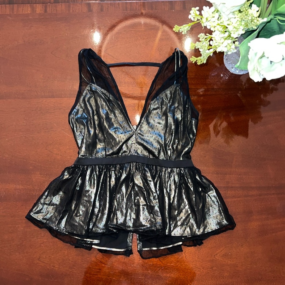 Express Shiny Top